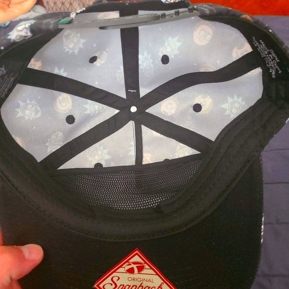 Rick & Morty Bioworld Snapback Hat - Picture 4 of 4